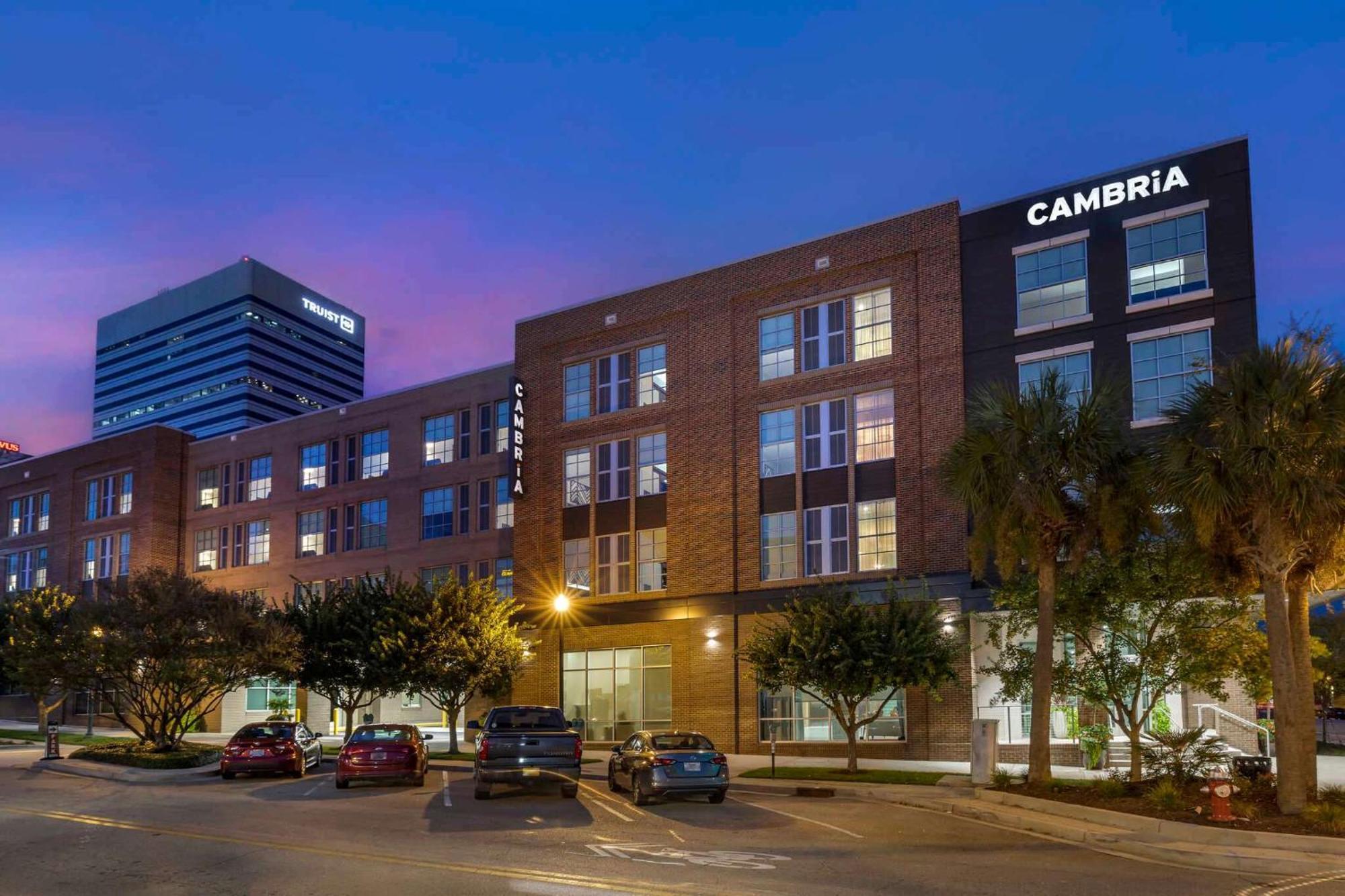 Cambria Hotel Columbia Downtown The Vista Exterior photo